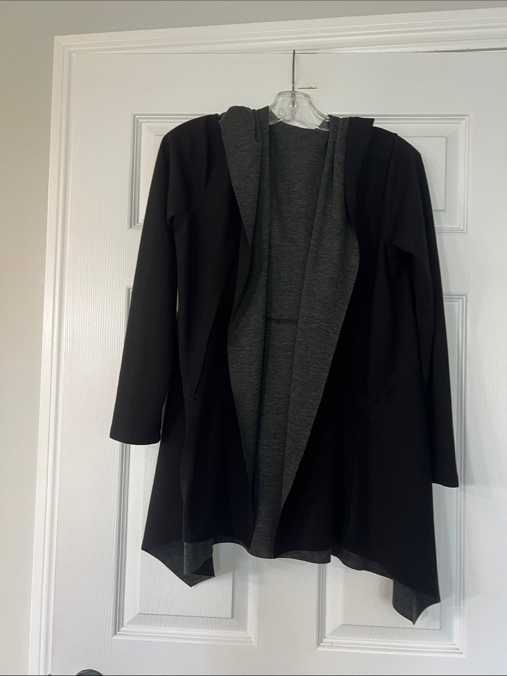 Cable & Gauge Black and Gray Cardigan